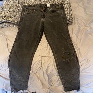 Black ripped skinny jeans